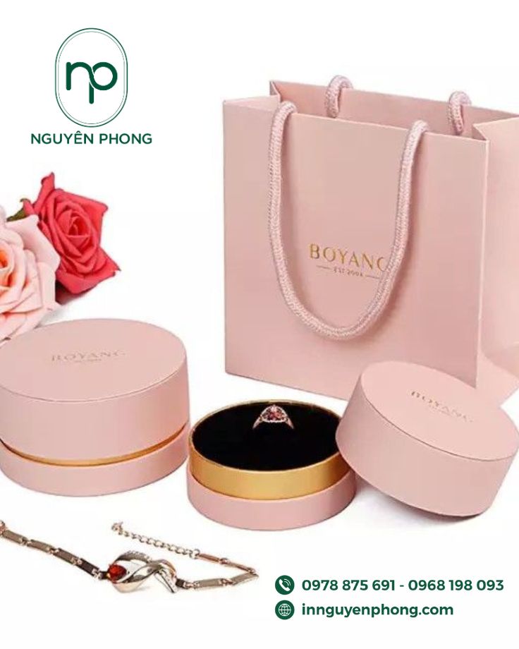 mau-tui-giay-dung-vang-9